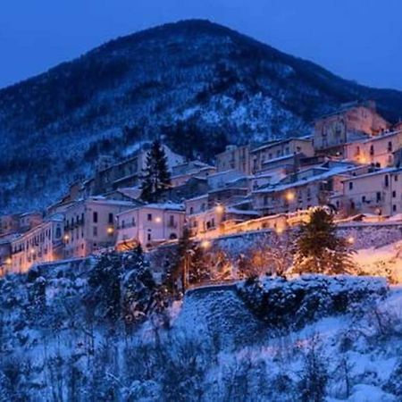 Casa Vacanze Sul Gizio Pettorano sul Gizio Exterior foto